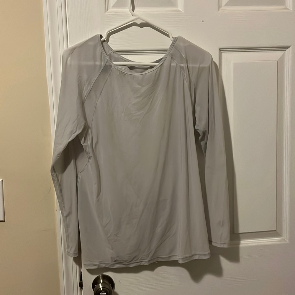 EUC Lululemon If You’re Lucky Long Sleeve Tee II in size 6